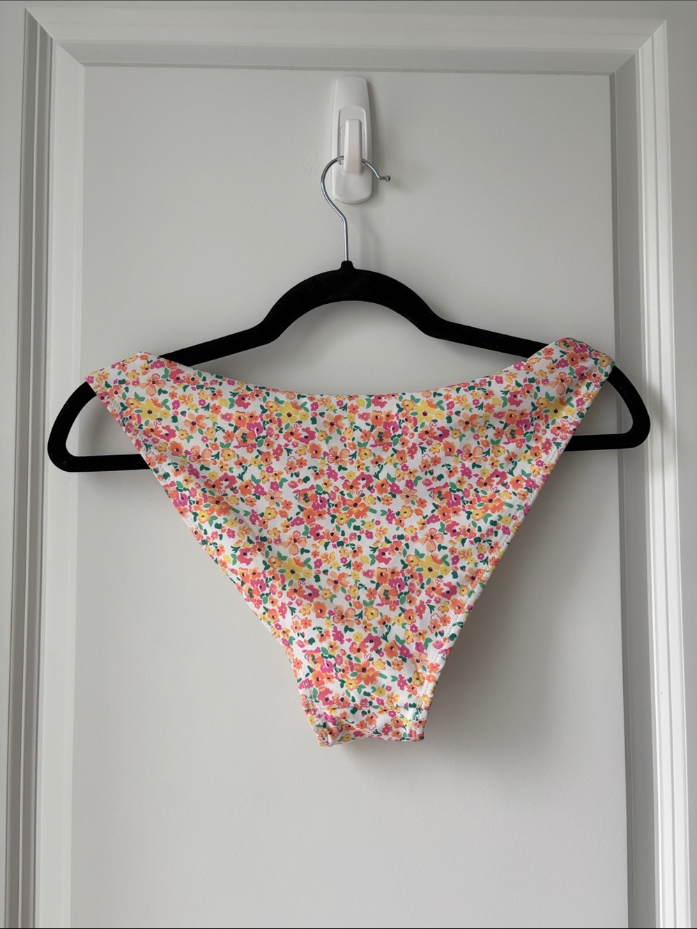 Urban Planet Floral Twist Front Bikini Set - Picture 4 of 6